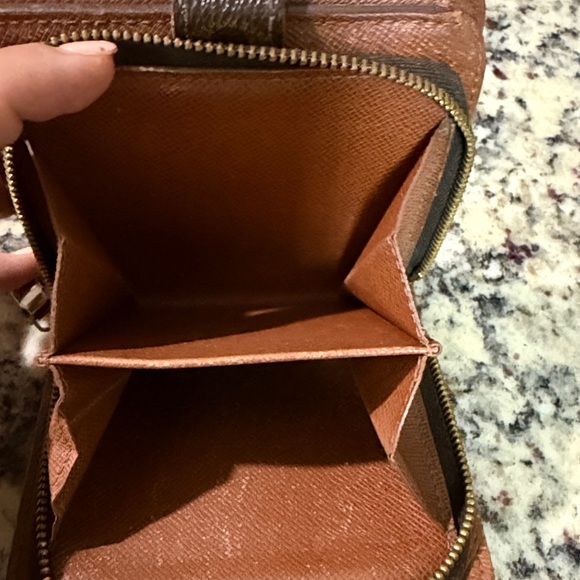 Louis Vuitton Brown and Gold Monogram Wallet - Picture 5 of 5